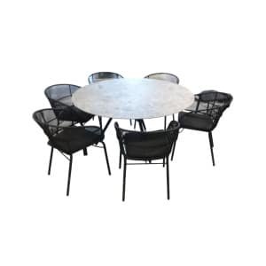 Tuinset Julia tafel lava, ceppo dia. 140 cm met 6 stoelen Kane stapelbare stoel lava inclusief Kane kussen sooty - Yoi