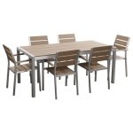 Beliani - VERNIO - Tuinset voor 6 - Lichte houtkleur - Kunsthout