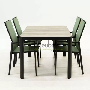 Tuinset Delia hoge rug amandel met Castilla 160cm tafel