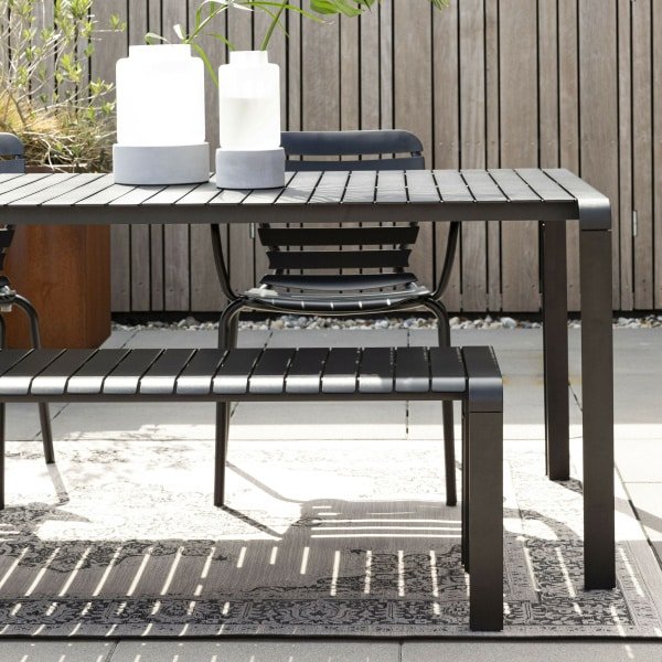 Zuiver Tuintafel 'Vondel' 168 x 87cm, kleur Zwart