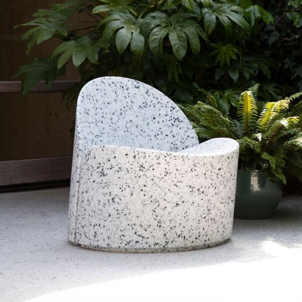 Zuiver Outdoor Fauteuil 'Bloom' kleur Wit Terrazzo